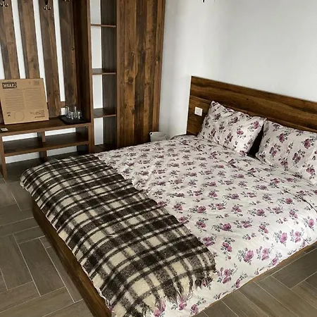 Casuta De Pe Dealul Cojocului Lodge *